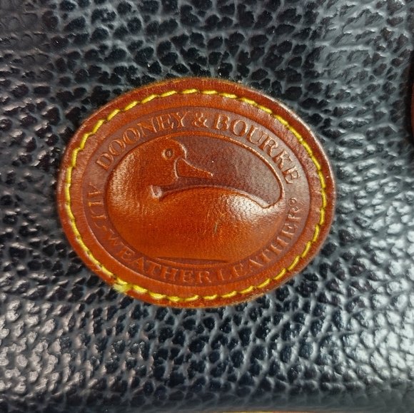 Dooney & Bourke Large Black Pebbled Tan  Leather Doctors Satchel Hand Bag - Picture 3 of 16